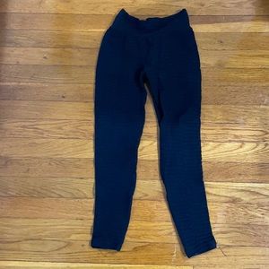 Black Scrunch butt leggings